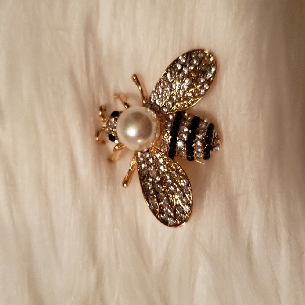 Bee Brooch